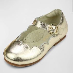 L’AMOUR Gold scalloped dress shoes